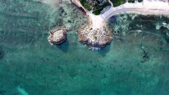 唯美的航拍蓝色大海场景31