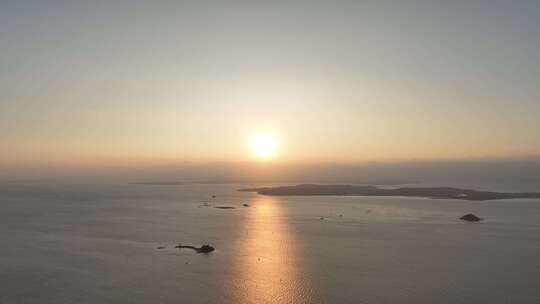 大海航拍海面日出风光飞向大海天空海洋风景