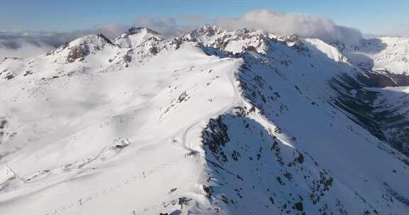 滑雪缆车，山脉，斜坡，雪