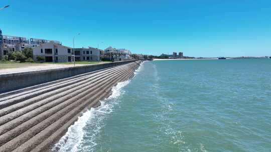 大海堤坝海岸堤坝航拍海堤水泥墩海岸线护堤