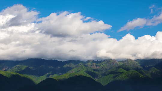 【延时】云卷云舒 高山光影变化视频素材模板下载