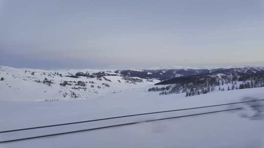 冬日雪山森林铁路风景