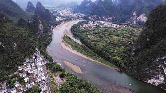 桂林山水烟雨漓江兴坪古镇航拍风光4K