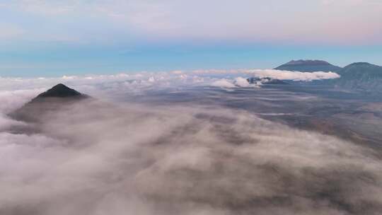 印尼宜珍火山云海日出