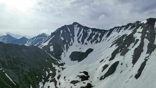 2023最新独库公路雪山峡谷公路