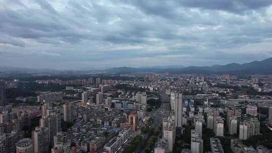 城市晚霞夕阳西下夜幕降临航拍