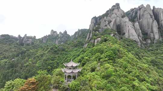 航拍福建宁德福鼎太姥山海上仙山风光