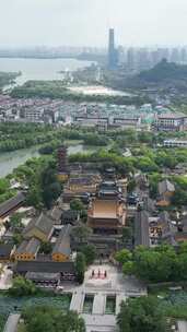 竖版航拍江苏镇江金山寺