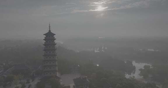 江苏省扬州市瘦西湖大明寺晨曦云雾风光航拍