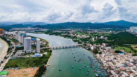 广东惠州惠东双月湾沙滩海岸线延时航拍4k