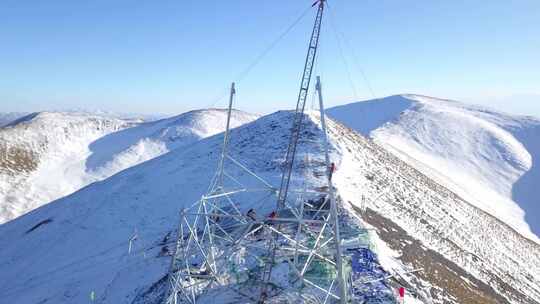 4K西藏5200雪山顶特高压立塔建设03