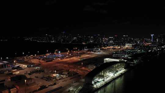 夜间天线迈阿密市中心和港口