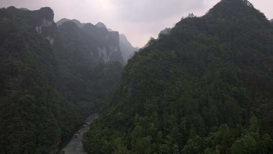 贵州小七孔峡谷游船航拍