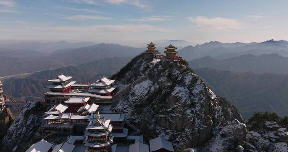 航拍河南洛阳老君山雪景风景