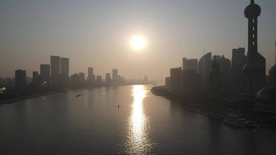 上海陆家嘴外滩黄浦江轮渡地标建筑日出航拍