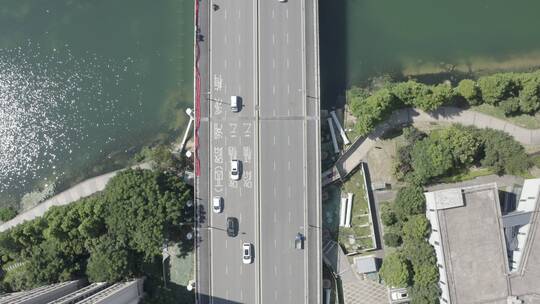 城市  街道 航拍 车流 郊区 交通 公路 桥
