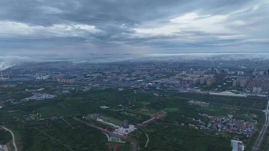 洛阳龙门山伊阙伊河雨后云海