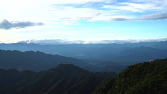 湖南省郴州市古南岳回龙山景区云雾缭绕