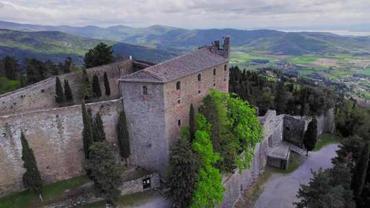 Cathedral， Fortress，