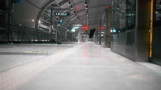 北京八里桥城铁站