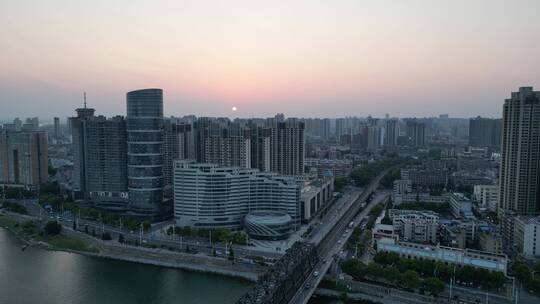 航拍城市日落晚霞夕阳湖北襄阳