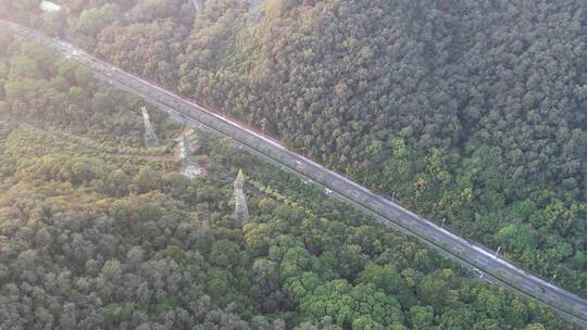 山间公路航拍