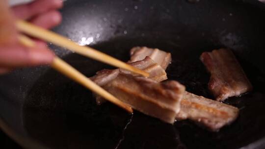 【镜头合集】平底锅烤肉煎五花肉片视频素材模板下载