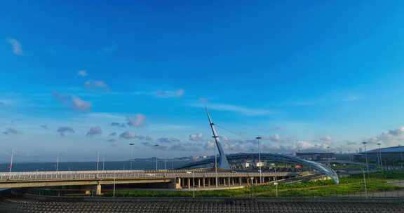 航拍港珠澳大桥车流公路口岸夕阳