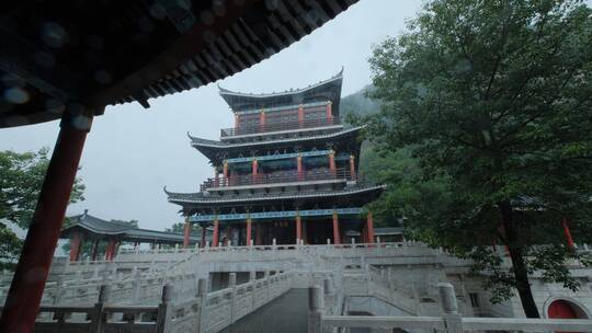 柳州文庙中式庭院古建筑雨景雨季大雨暴雨