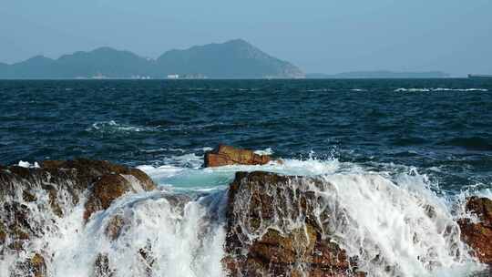 海边礁石拍打海浪海岸线多角度4K素材