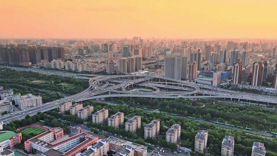 城市城市立交桥 农业路高架桥夕阳下车流