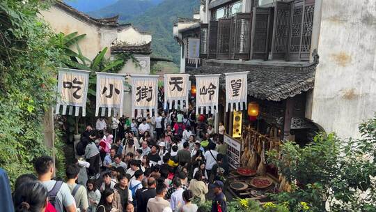 江西婺源县篁岭景区旅游人群