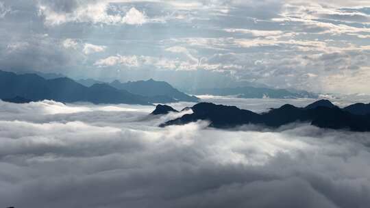 云海山脉自然风光