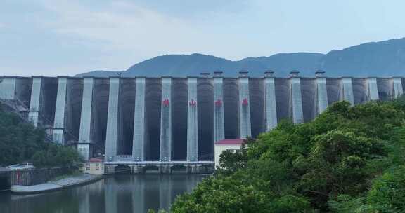 金寨梅山水库风景区大坝水力发电站航拍