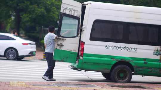 货车关门锁门视频素材模板下载