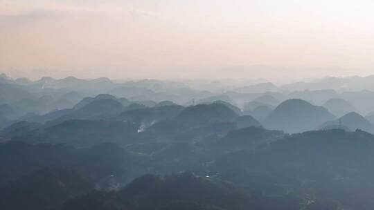 4k航拍山村水墨画卷  喀斯特地貌水墨画