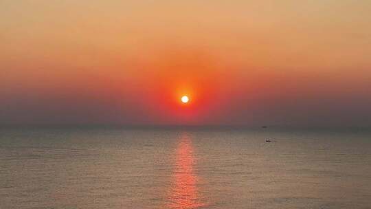 海上日出全景