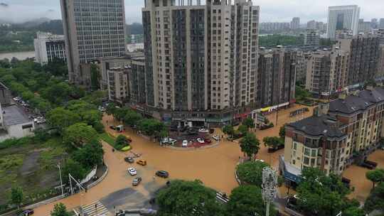 2024年6月下旬黄山市暴雨后洪水来袭