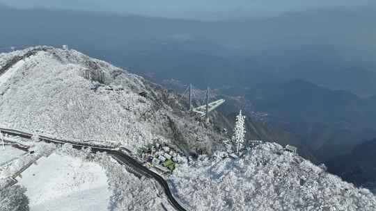 云上草原滑雪场雪景