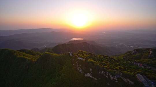 河南郑州嵩山峻极峰日出光线航拍