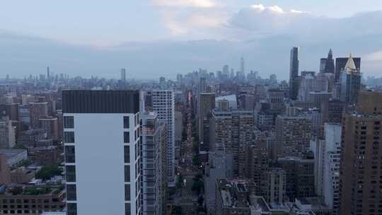 城市航拍纽约曼哈顿摩天大楼汽车城市天际线