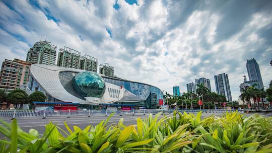 广西南宁民族大道广西科学馆街景