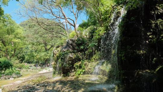 假山流水瀑布泉水小溪