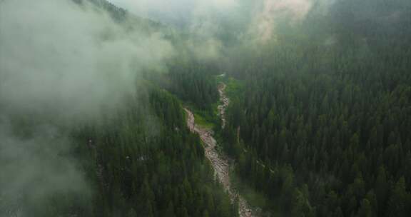 多洛米蒂山区航拍