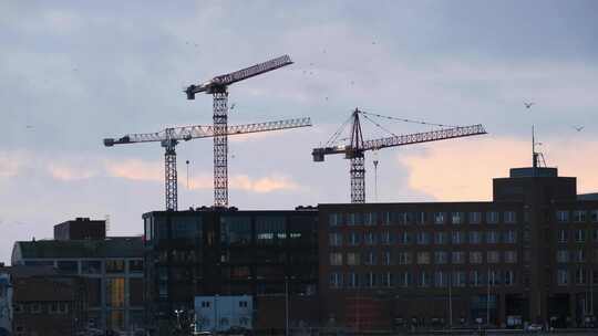 Aarhus， Cranes，Shore