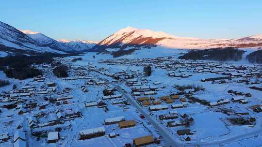 新疆阿勒泰地区禾木村雪景航拍