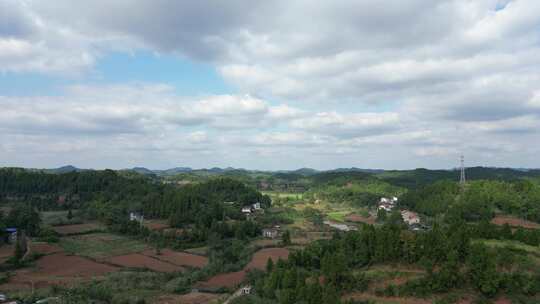 中国西南丘陵地区乡村土地山丘树林