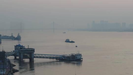 武汉江滩航拍日景码头船航行江面视频素材模板下载