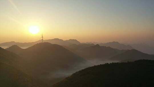 重庆风力发电场日出日落