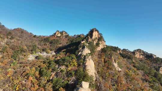 航拍千山山巅石峰景色